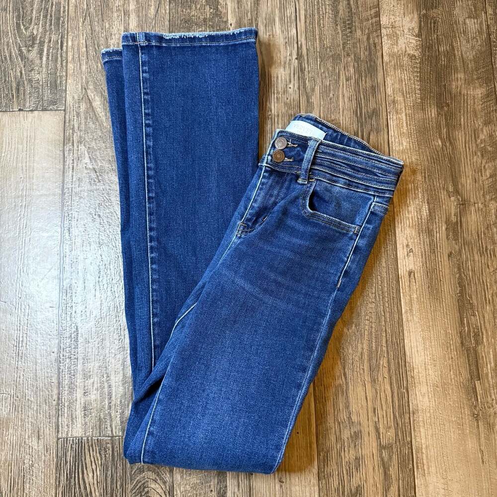 Vervet Blue High Rise Bootcut Jeans Size 25